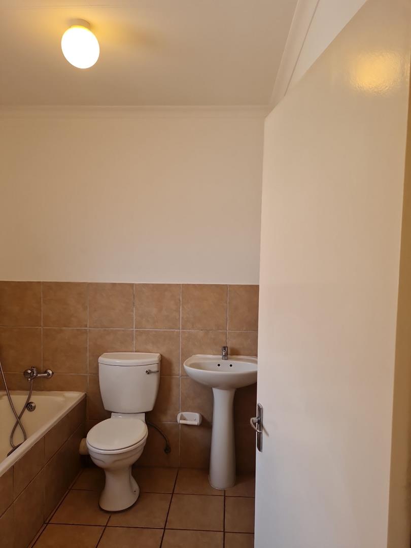 To Let 2 Bedroom Property for Rent in Noordhang Gauteng