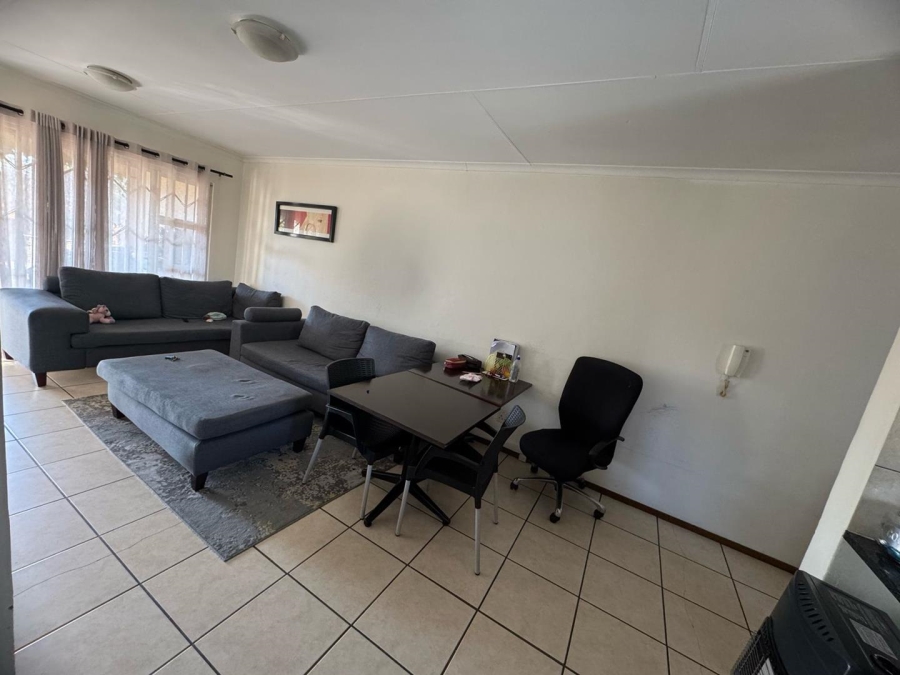 To Let 2 Bedroom Property for Rent in Ferndale Gauteng