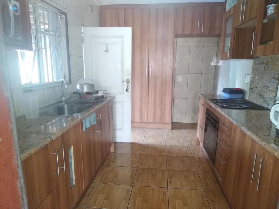 4 Bedroom Property for Sale in Glen Marais Gauteng