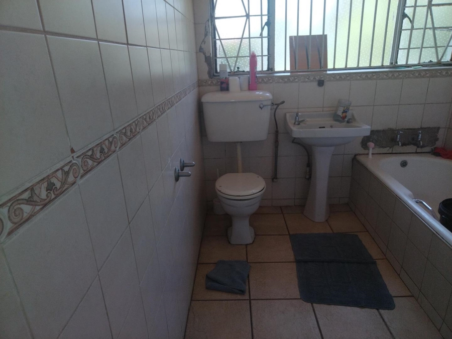 4 Bedroom Property for Sale in Glen Marais Gauteng