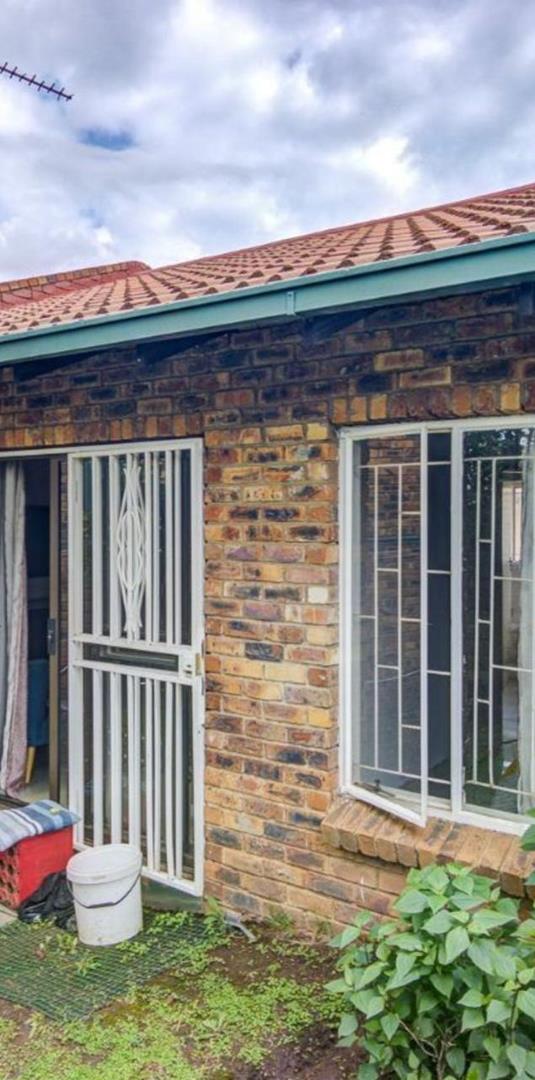2 Bedroom Property for Sale in Birchleigh Gauteng