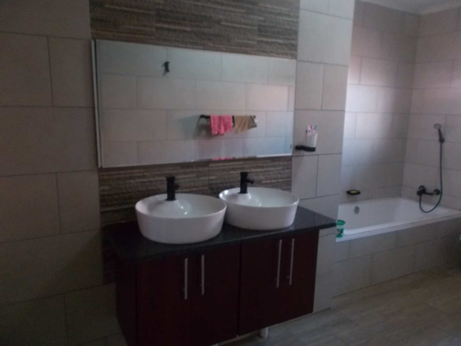 3 Bedroom Property for Sale in Vosloorus Ext 25 Gauteng