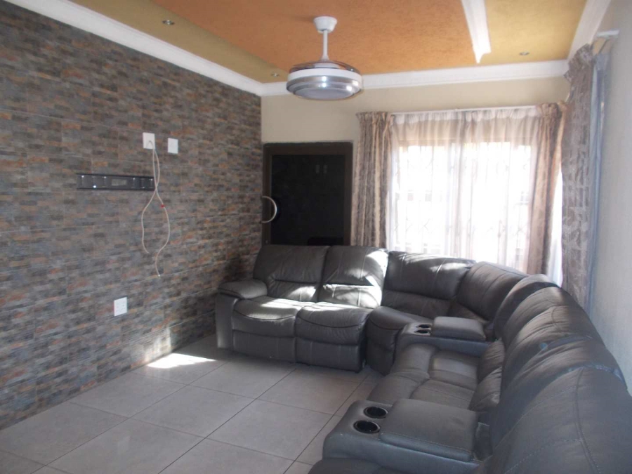 3 Bedroom Property for Sale in Vosloorus Ext 25 Gauteng