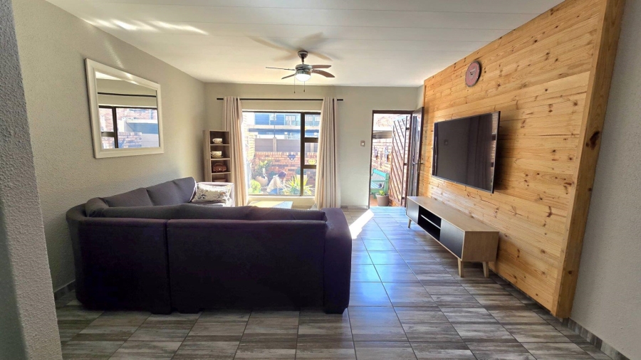 2 Bedroom Property for Sale in New Redruth Gauteng