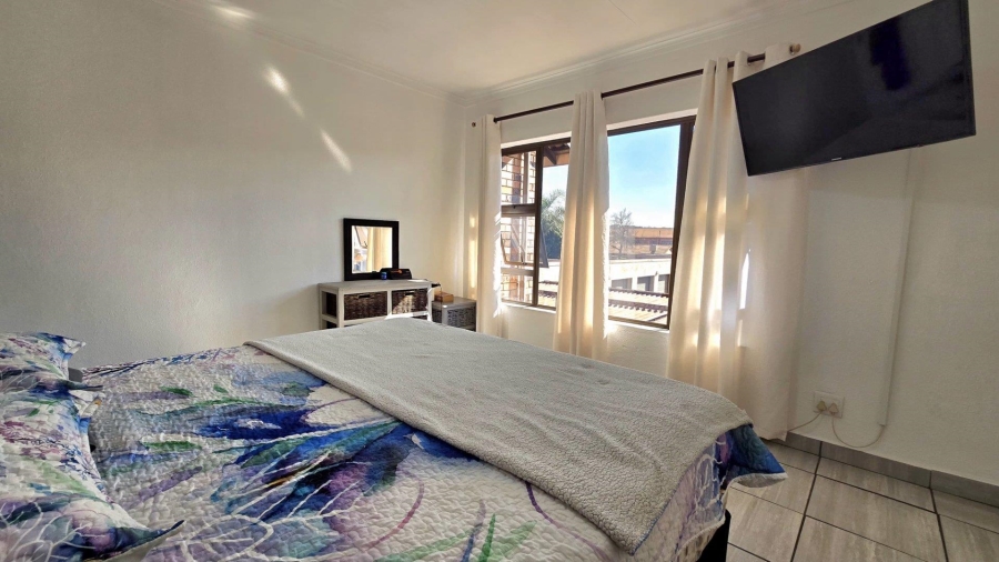 2 Bedroom Property for Sale in New Redruth Gauteng