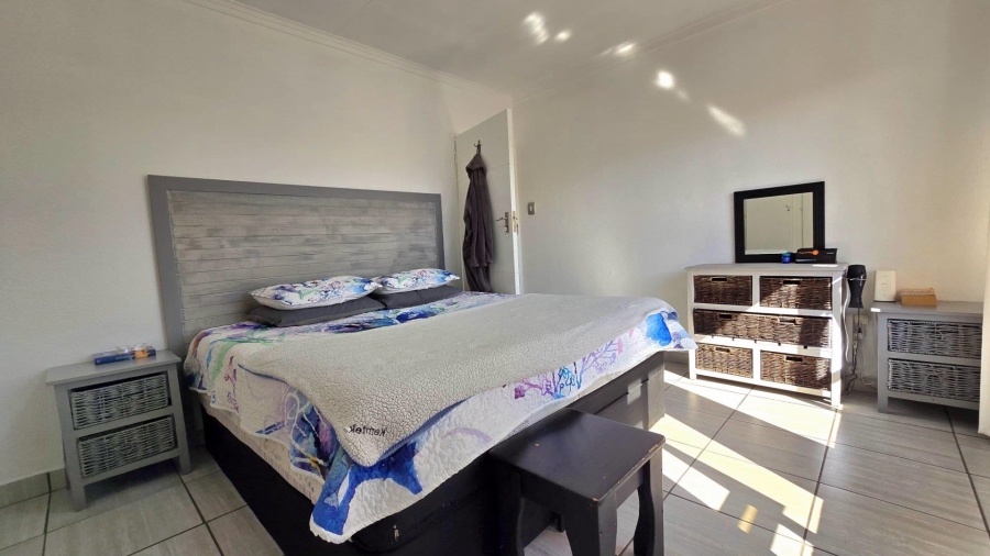 2 Bedroom Property for Sale in New Redruth Gauteng