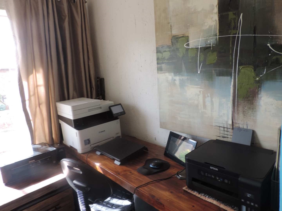 2 Bedroom Property for Sale in Glenvista Gauteng