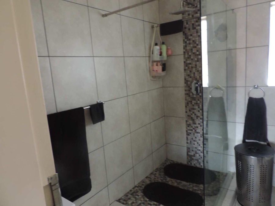 2 Bedroom Property for Sale in Glenvista Gauteng