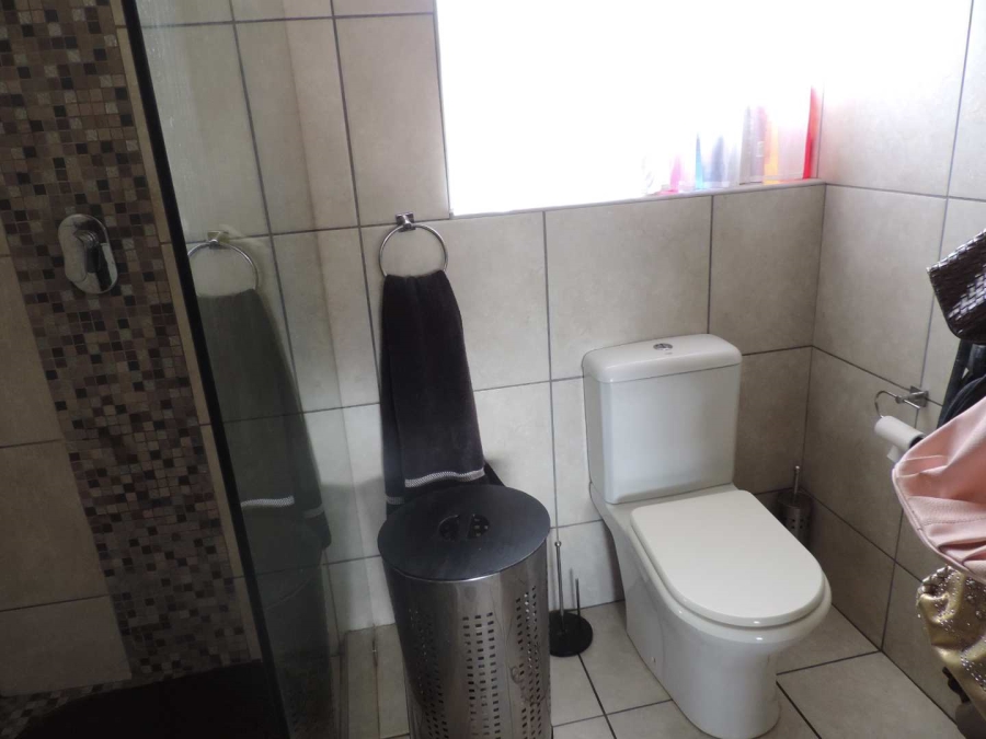 2 Bedroom Property for Sale in Glenvista Gauteng
