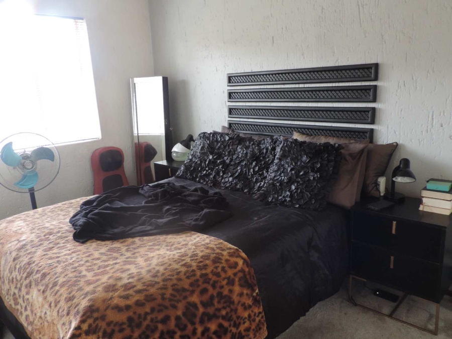 2 Bedroom Property for Sale in Glenvista Gauteng