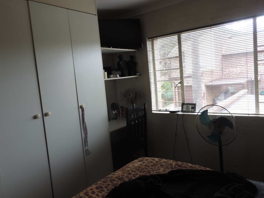 2 Bedroom Property for Sale in Glenvista Gauteng