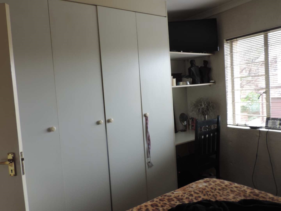 2 Bedroom Property for Sale in Glenvista Gauteng