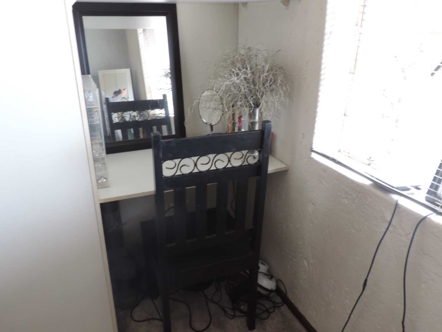 2 Bedroom Property for Sale in Glenvista Gauteng
