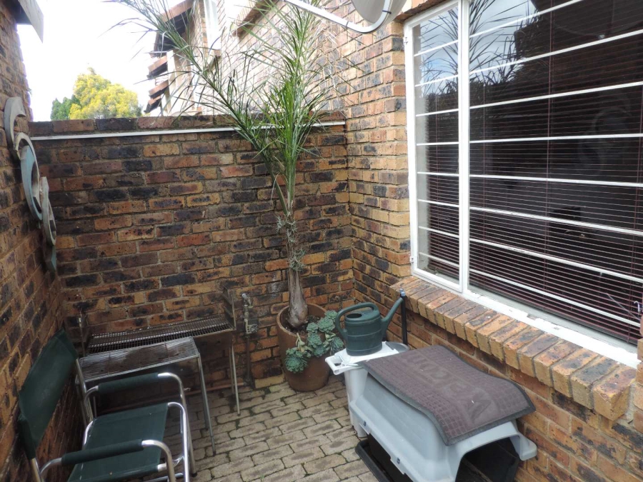 2 Bedroom Property for Sale in Glenvista Gauteng