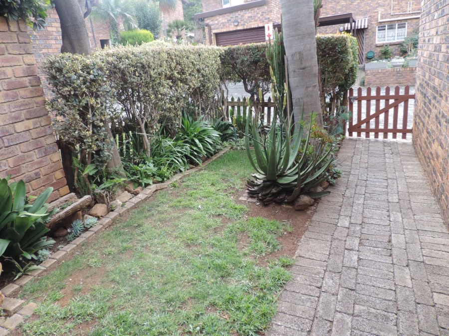 2 Bedroom Property for Sale in Glenvista Gauteng
