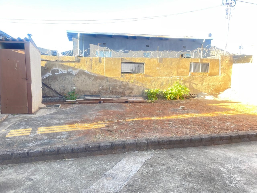 2 Bedroom Property for Sale in Mapetla Gauteng