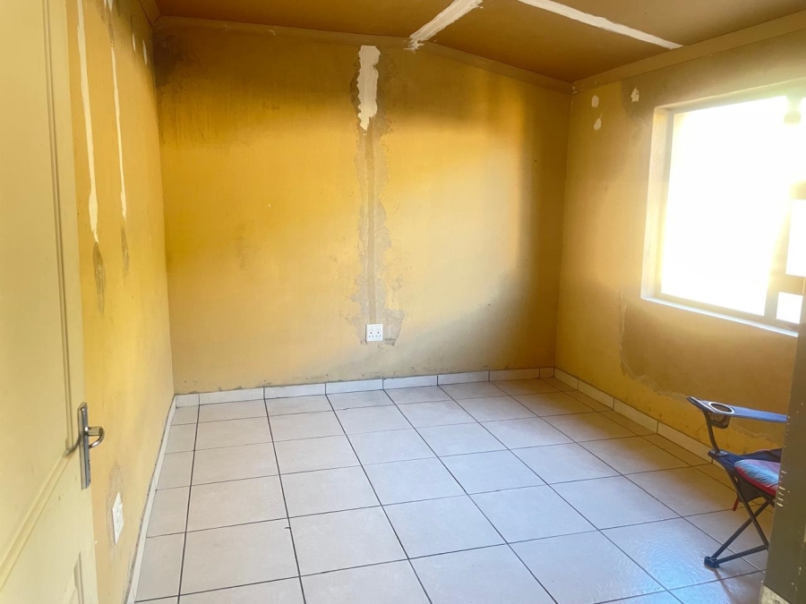 2 Bedroom Property for Sale in Mapetla Gauteng