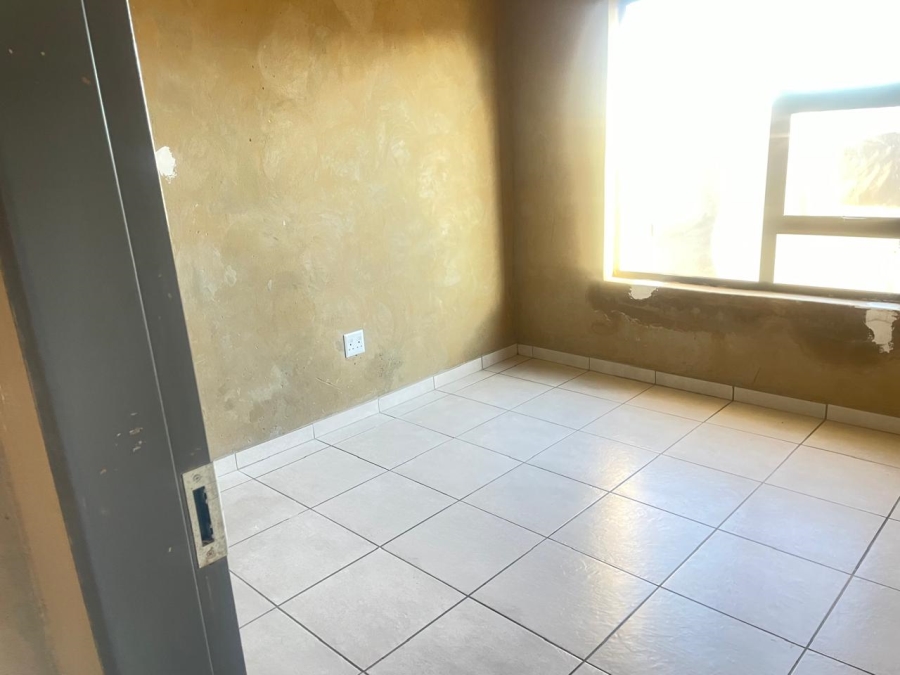 2 Bedroom Property for Sale in Mapetla Gauteng