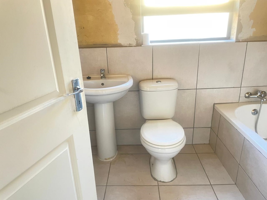 2 Bedroom Property for Sale in Mapetla Gauteng