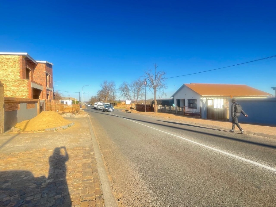 2 Bedroom Property for Sale in Mapetla Gauteng