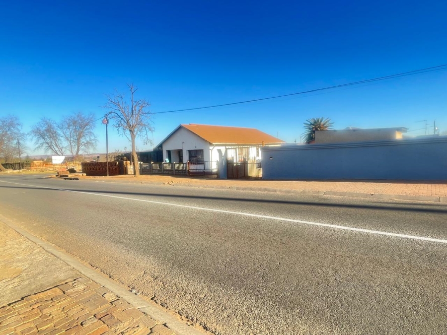 2 Bedroom Property for Sale in Mapetla Gauteng