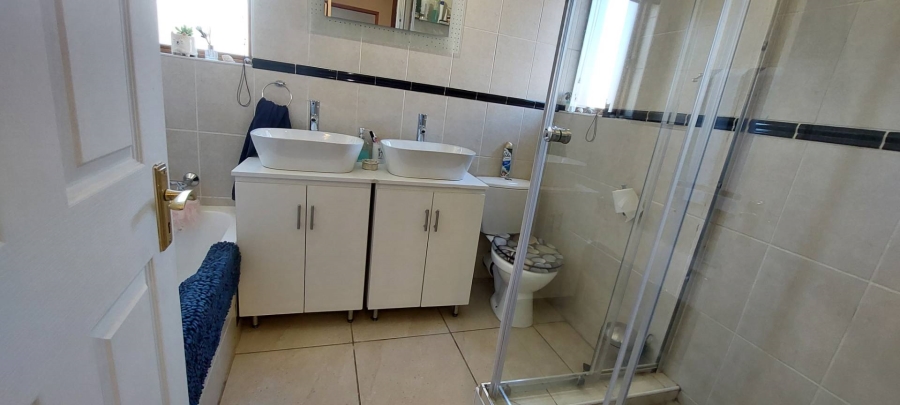 2 Bedroom Property for Sale in Meyersdal Gauteng