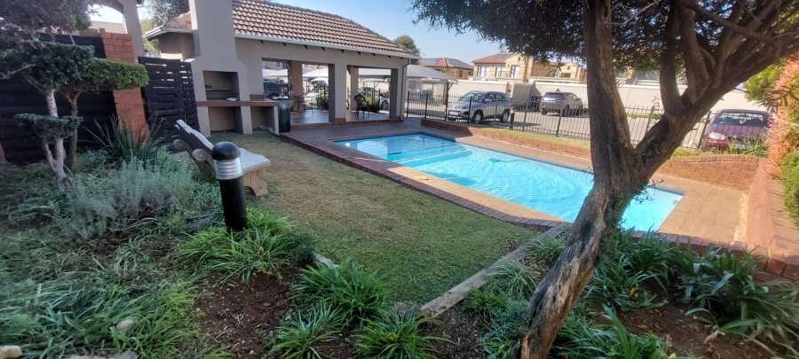 2 Bedroom Property for Sale in Meyersdal Gauteng