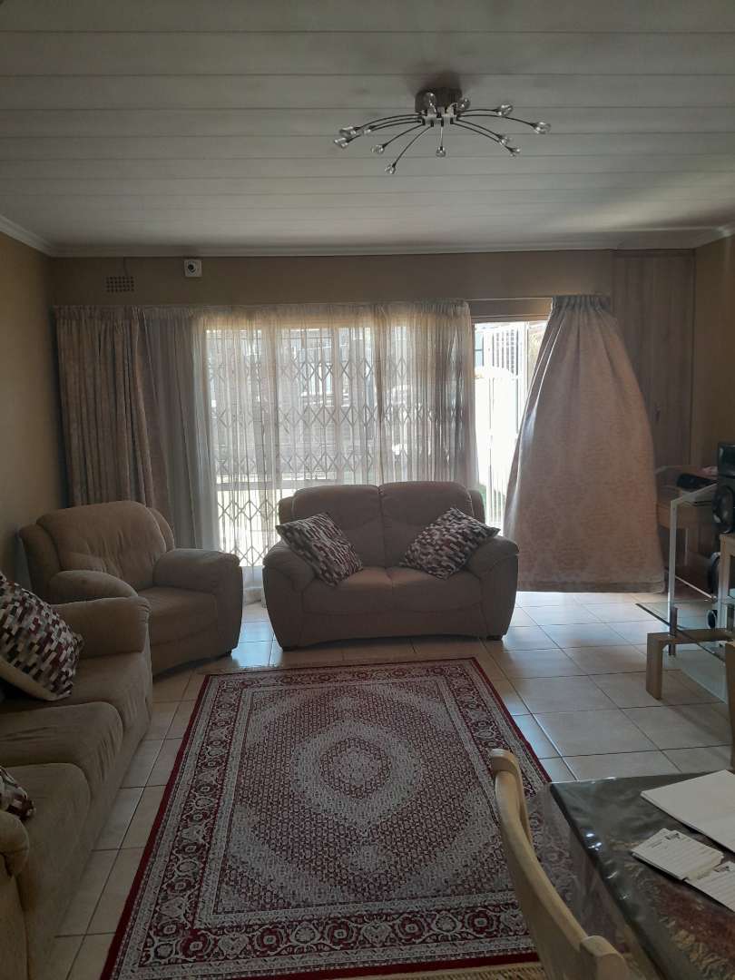 2 Bedroom Property for Sale in South Crest Gauteng