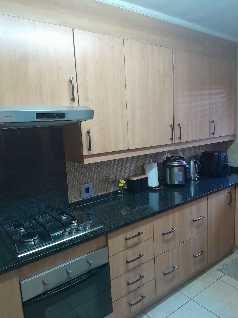 2 Bedroom Property for Sale in South Crest Gauteng