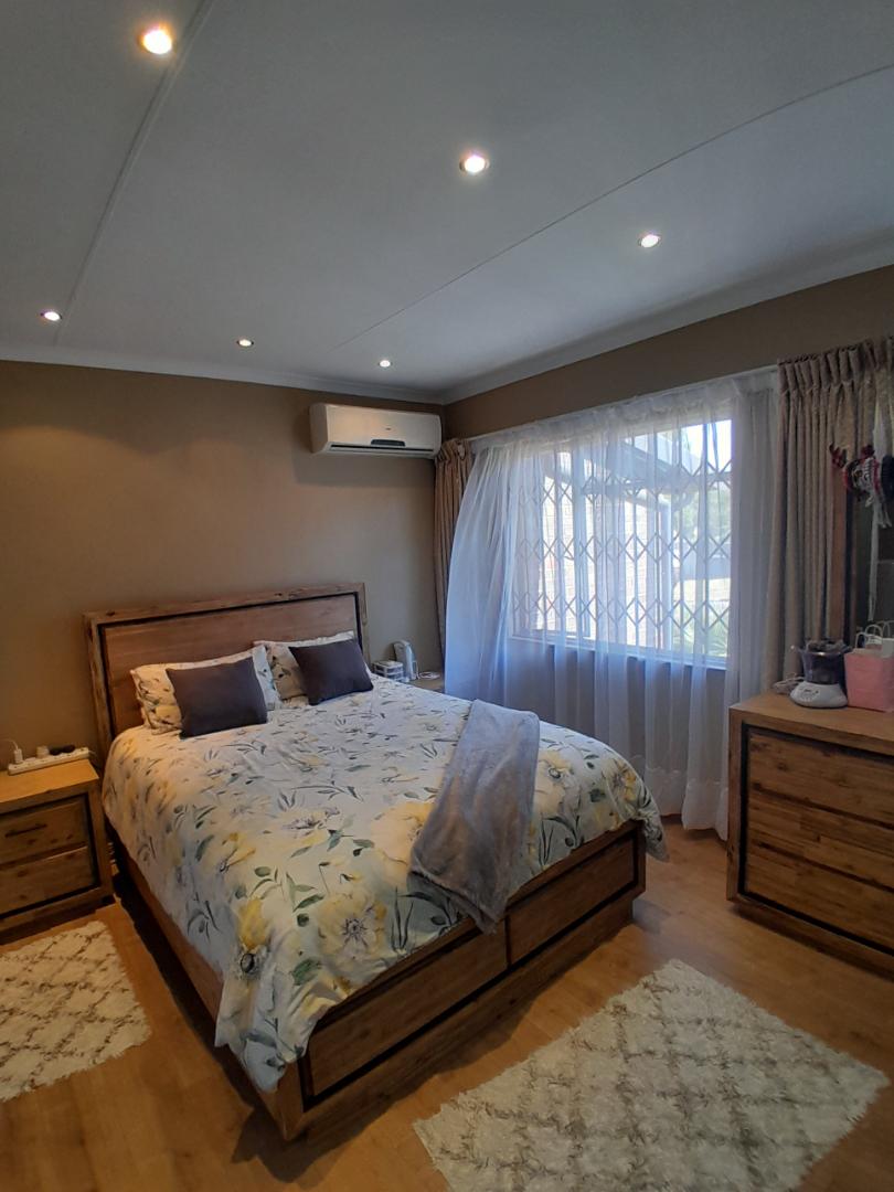 2 Bedroom Property for Sale in South Crest Gauteng