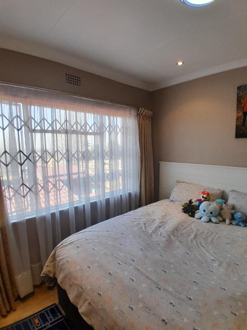 2 Bedroom Property for Sale in South Crest Gauteng