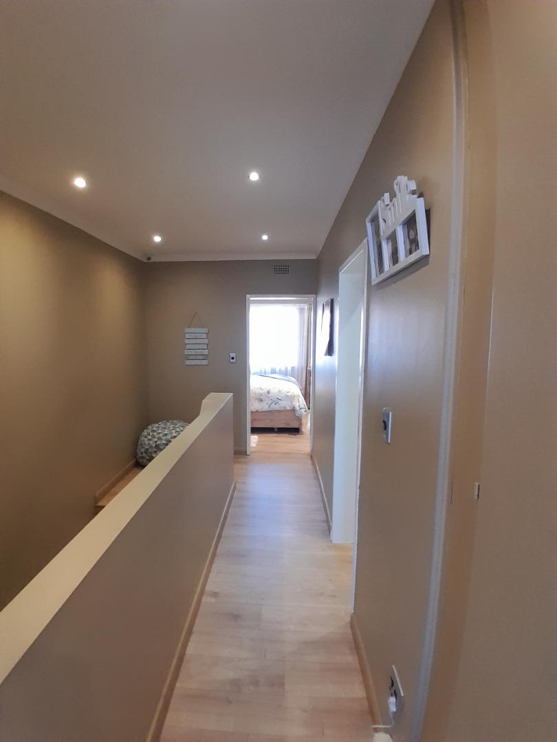 2 Bedroom Property for Sale in South Crest Gauteng