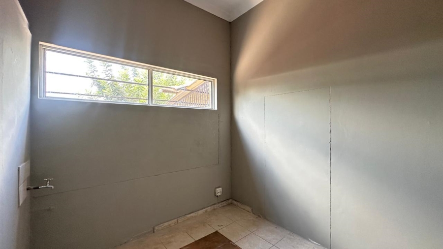 To Let commercial Property for Rent in Valhalla Gauteng