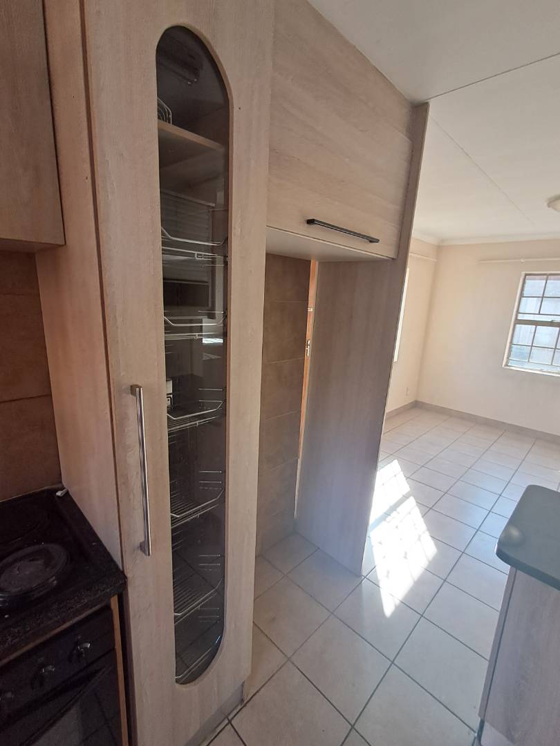 To Let 3 Bedroom Property for Rent in Thatch Hill Estate Gauteng