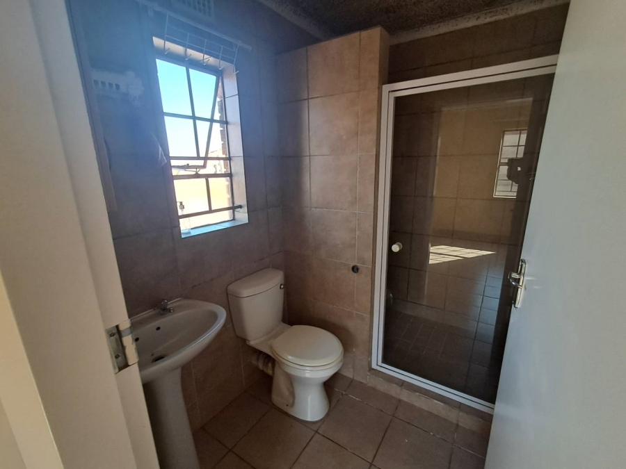 To Let 3 Bedroom Property for Rent in Thatch Hill Estate Gauteng