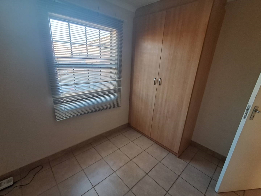To Let 3 Bedroom Property for Rent in Thatch Hill Estate Gauteng