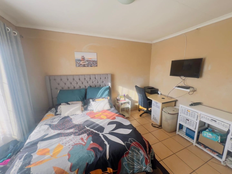 2 Bedroom Property for Sale in The Orchards Gauteng