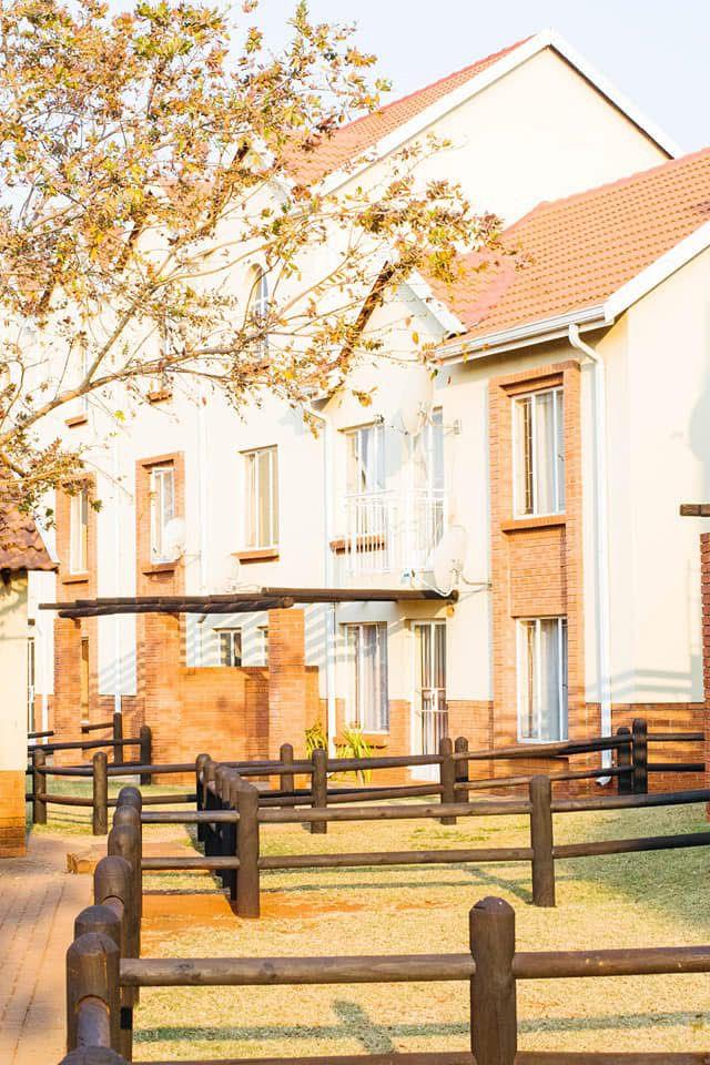 2 Bedroom Property for Sale in The Orchards Gauteng
