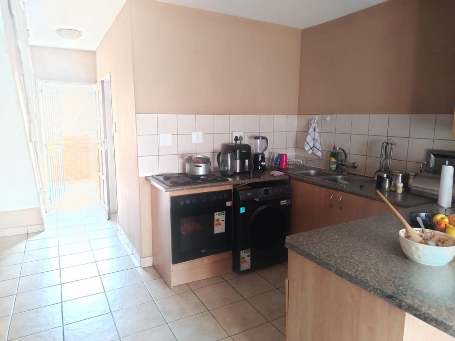 2 Bedroom Property for Sale in The Orchards Gauteng