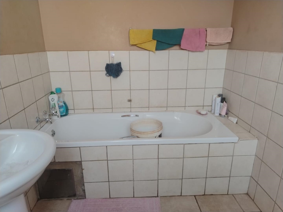 2 Bedroom Property for Sale in The Orchards Gauteng
