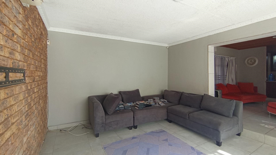 4 Bedroom Property for Sale in Amandasig Gauteng