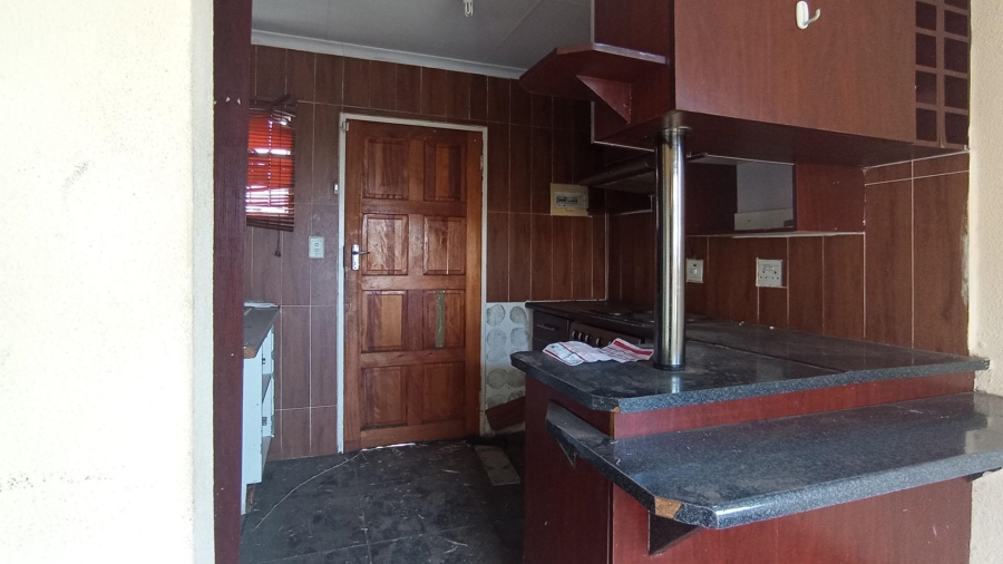 2 Bedroom Property for Sale in Rosslyn Gauteng