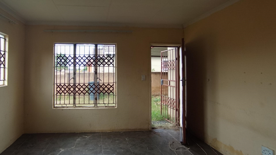 2 Bedroom Property for Sale in Rosslyn Gauteng