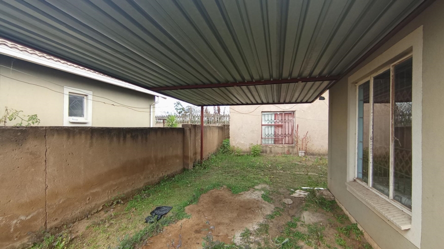 2 Bedroom Property for Sale in Rosslyn Gauteng