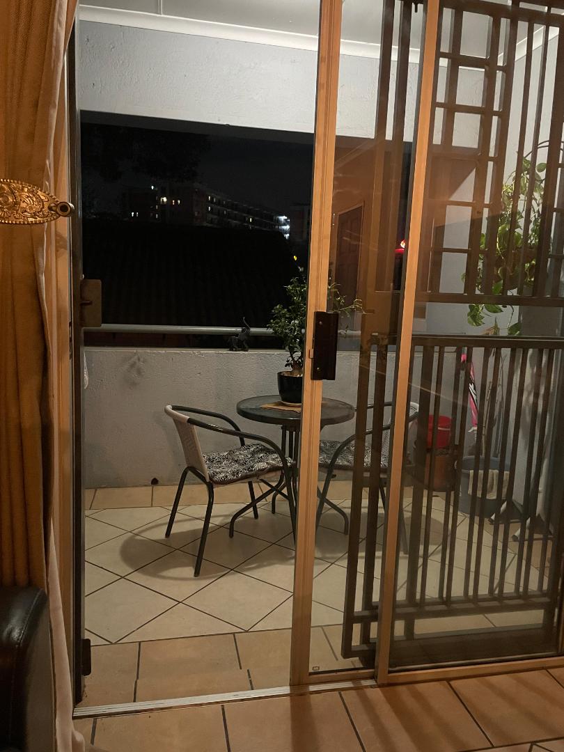 To Let 2 Bedroom Property for Rent in Die Hoewes Gauteng