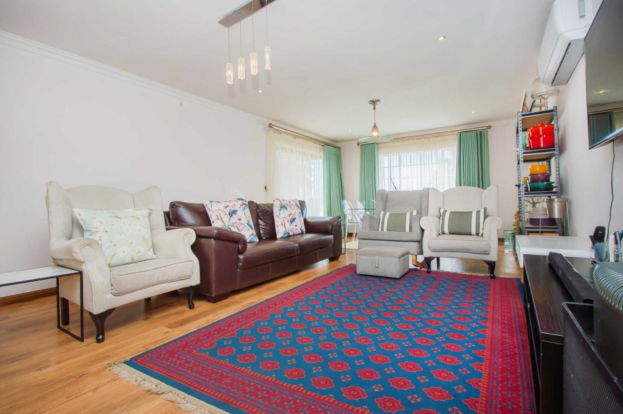 3 Bedroom Property for Sale in Honeydew Grove Gauteng