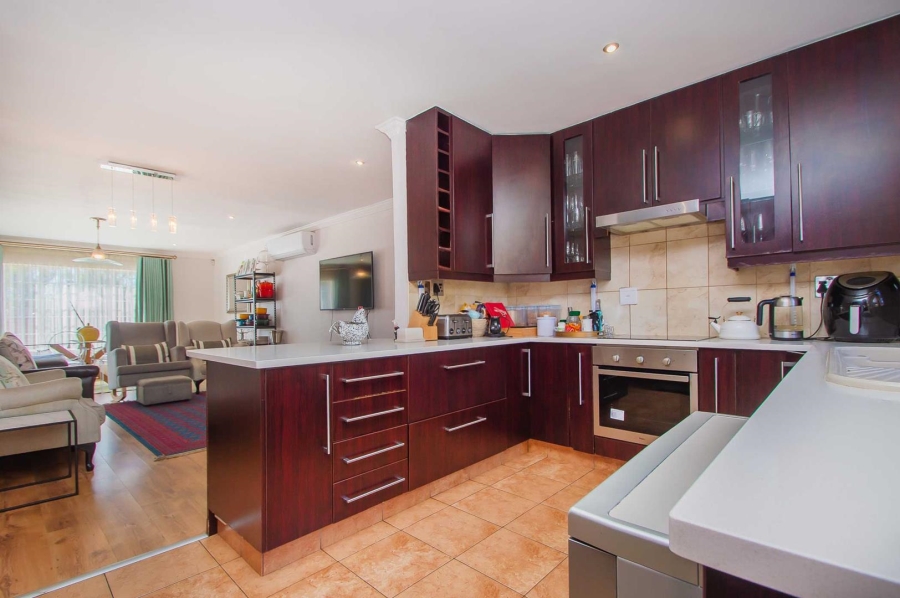 3 Bedroom Property for Sale in Honeydew Grove Gauteng