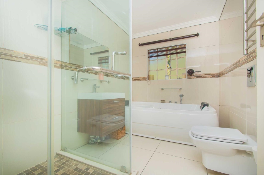 3 Bedroom Property for Sale in Honeydew Grove Gauteng
