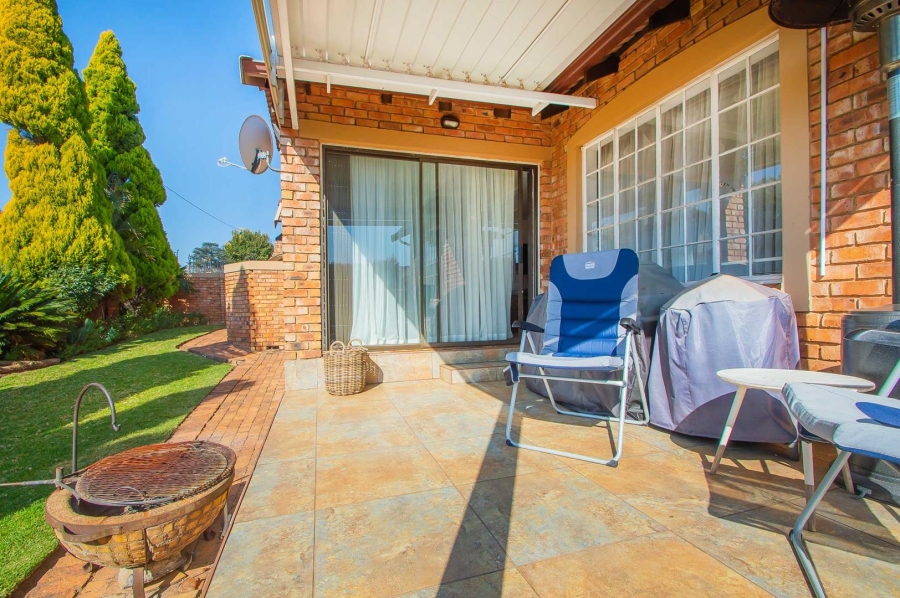 3 Bedroom Property for Sale in Honeydew Grove Gauteng