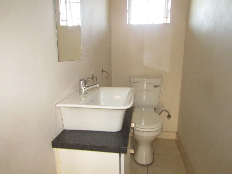 2 Bedroom Property for Sale in Sandringham Gauteng